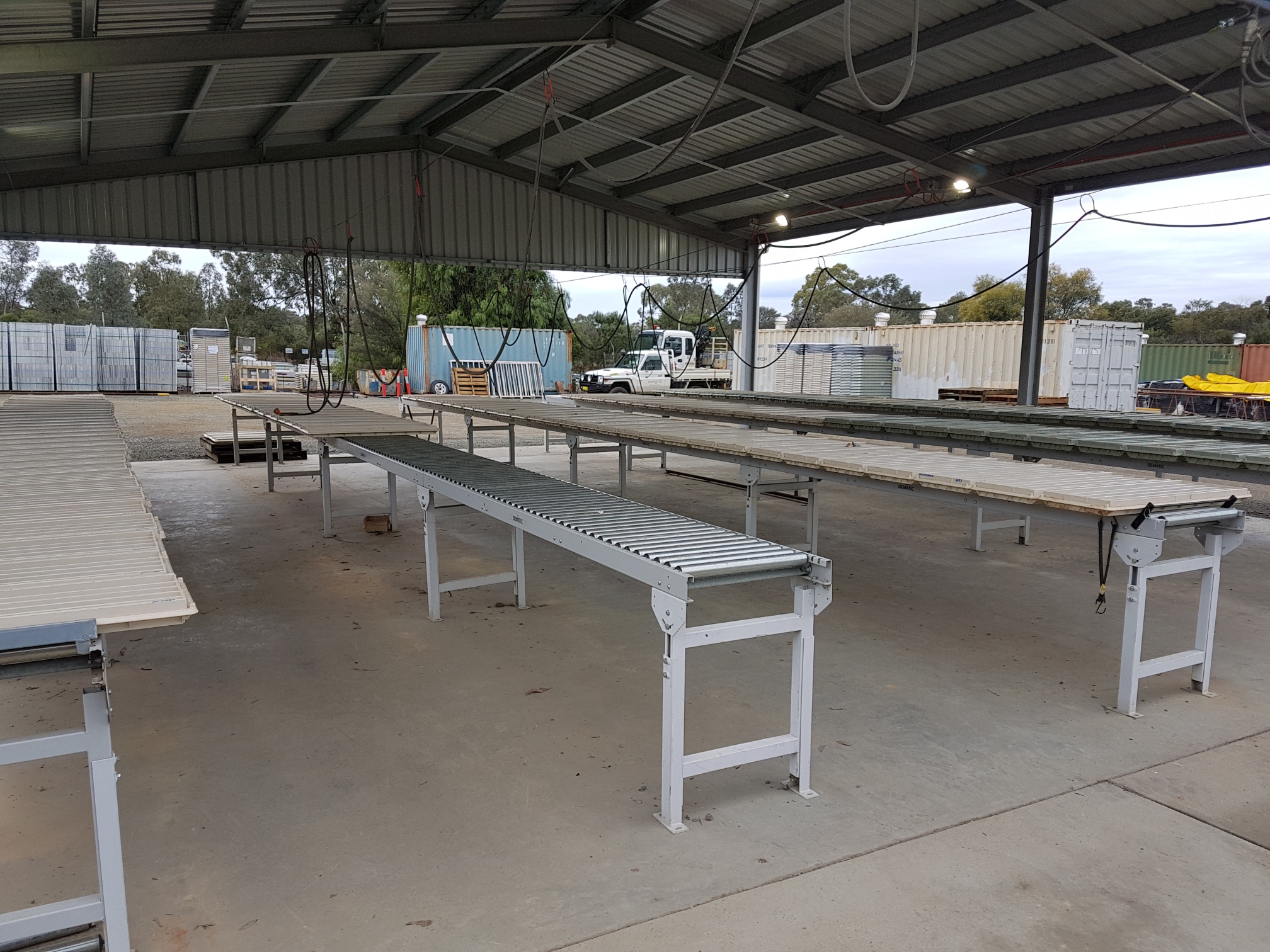 Gravity Roller Racking Table Conveyor System for Core Trays